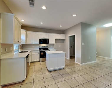 12901 Farmington Drive - Photo Thumbnail 7