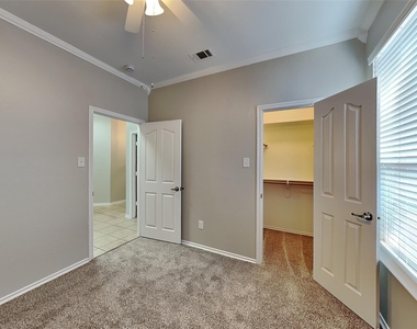 12901 Farmington Drive - Photo Thumbnail 16