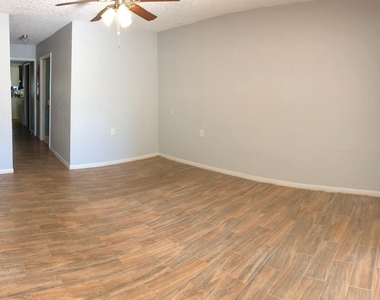 11640 Nw 39th Street - Photo Thumbnail 2