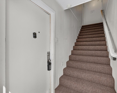 1805 Randolph Drive - Photo Thumbnail 11
