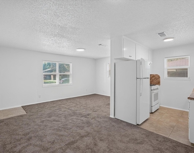 1805 Randolph Drive - Photo Thumbnail 1