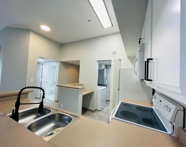 161 Sw Palm Drive - Photo Thumbnail 19