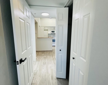161 Sw Palm Drive - Photo Thumbnail 17