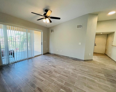 161 Sw Palm Drive - Photo Thumbnail 8