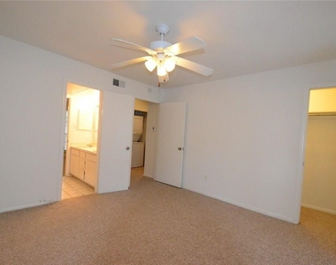 2727 Shelby Avenue - Photo Thumbnail 10