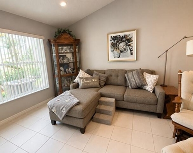 6098 Lake Hibiscus Drive - Photo Thumbnail 10