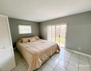 320 Sw 1st Street - Photo Thumbnail 13