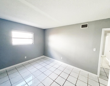 320 Sw 1st Street - Photo Thumbnail 9