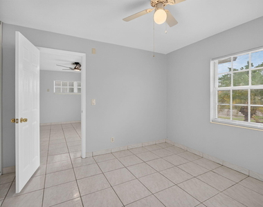 410 Nw 52nd Court - Photo Thumbnail 22