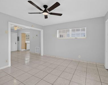 410 Nw 52nd Court - Photo Thumbnail 6