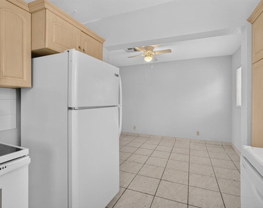 410 Nw 52nd Court - Photo Thumbnail 14