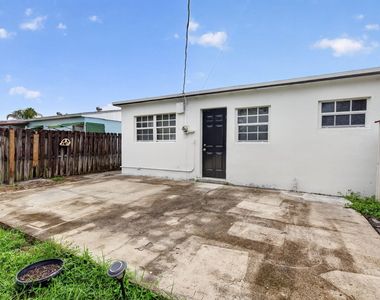 410 Nw 52nd Court - Photo Thumbnail 31