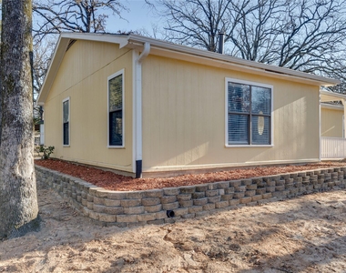 157 Harborr Drive - Photo Thumbnail 5