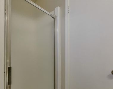 157 Harborr Drive - Photo Thumbnail 18