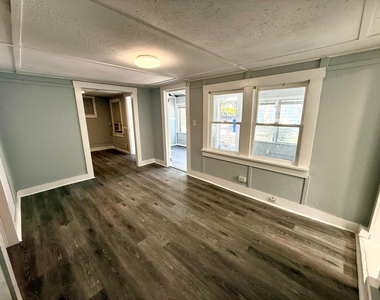 418 52nd Street - Photo Thumbnail 7