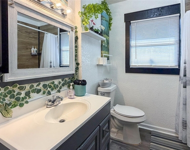 1805 El Paso Street - Photo Thumbnail 18
