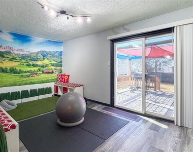 1805 El Paso Street - Photo Thumbnail 4