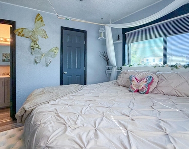 1805 El Paso Street - Photo Thumbnail 14