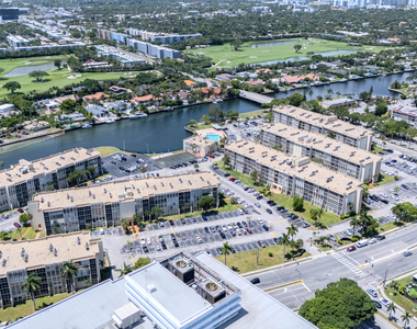 801 Three Islands Boulevard - Photo Thumbnail 4