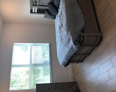 5665 Divine Drive - Photo Thumbnail 10
