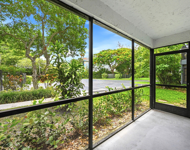 2753 S Oakland Forest Drive - Photo Thumbnail 28