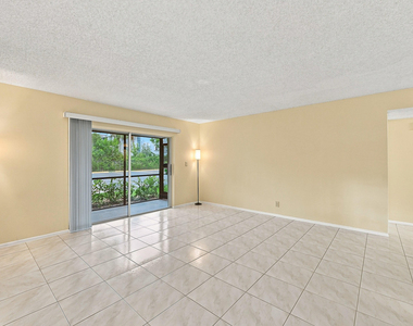 2753 S Oakland Forest Drive - Photo Thumbnail 5