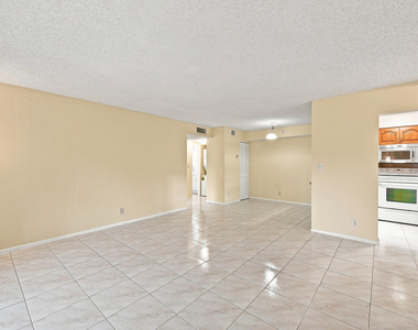2753 S Oakland Forest Drive - Photo Thumbnail 6