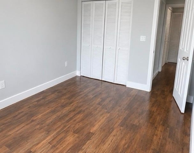 626 Nw 179th Street - Photo Thumbnail 3