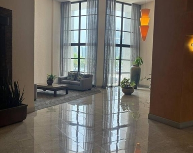 400 Leslie Drive - Photo Thumbnail 8