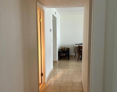400 Leslie Drive - Photo Thumbnail 21
