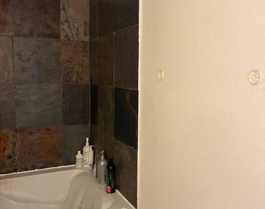 400 Leslie Drive - Photo Thumbnail 19