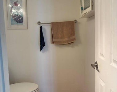 400 Leslie Drive - Photo Thumbnail 27