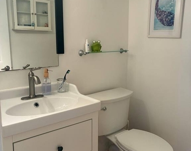 400 Leslie Drive - Photo Thumbnail 28