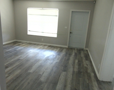 71 Ne 56th Court - Photo Thumbnail 8