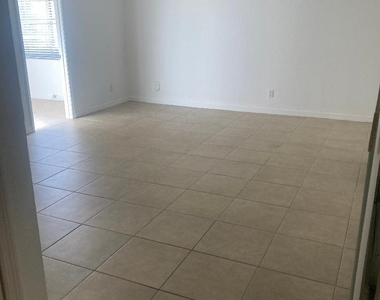 1950 Coquina Way - Photo Thumbnail 6