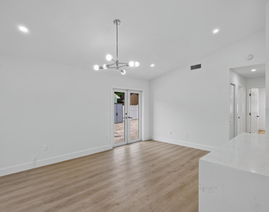 1271 Sw 85th Terrace - Photo Thumbnail 9