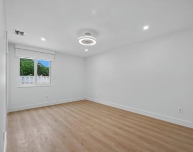 1271 Sw 85th Terrace - Photo Thumbnail 18