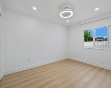 1271 Sw 85th Terrace - Photo Thumbnail 19