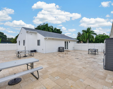 1271 Sw 85th Terrace - Photo Thumbnail 1