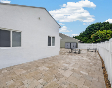 1271 Sw 85th Terrace - Photo Thumbnail 32