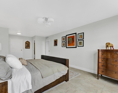 3180 S Ocean Drive - Photo Thumbnail 14