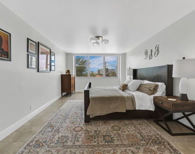 3180 S Ocean Drive - Photo Thumbnail 16