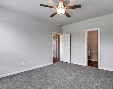 705 Blackland Drive - Photo Thumbnail 5