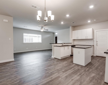 705 Blackland Drive - Photo Thumbnail 14