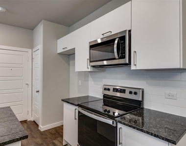 705 Blackland Drive - Photo Thumbnail 12