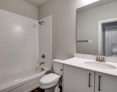 705 Blackland Drive - Photo Thumbnail 9