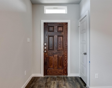 705 Blackland Drive - Photo Thumbnail 18