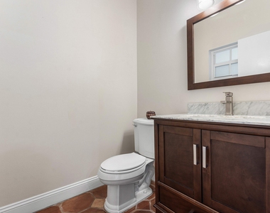 620 Ne 9th Avenue - Photo Thumbnail 11