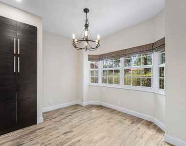 620 Ne 9th Avenue - Photo Thumbnail 4