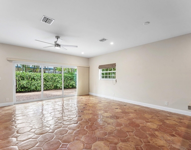 620 Ne 9th Avenue - Photo Thumbnail 6